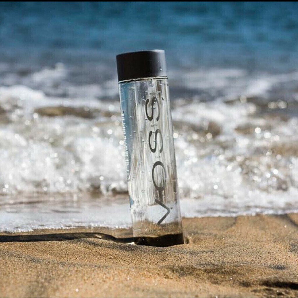 Água Mineral Com Gás Norueguesa VOSS 800ml foto 5