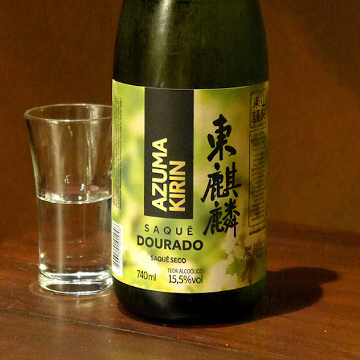Sakê AZUMA KIRIN Dourado 740ml foto 4